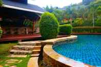 Swimming Pool Valley Garden Resort