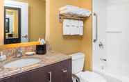 In-room Bathroom 3 TownePlace Suites by Marriott New Hartford