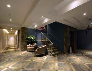 Lobby 2 Hotel Nine