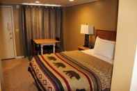 Bedroom Lakeshor Motor Inn