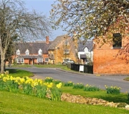 Exterior 6 The College Arms