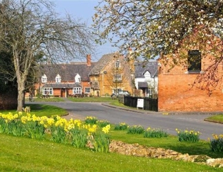 Exterior 2 The College Arms