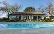 Swimming Pool 2 A Casa di Delia - Charming House