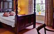 Kamar Tidur 6 Wynnstay Hotel