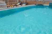 Swimming Pool Riad Ayni
