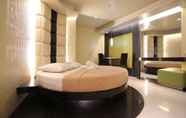 Kamar Tidur 6 One Serenata Hotel Bacoor