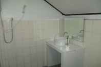 Toilet Kamar Sunrise Villas Seaview