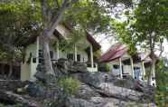 Bangunan 2 Sunrise Villas Seaview