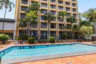 Swimming Pool Frontier Darwin Hotel