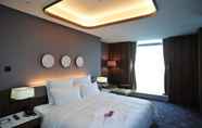 Bedroom 6 The Lotus Hotel Chongqing