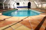 Swimming Pool Ambition Zen Presles