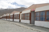 Exterior Pangong Holiday Cottages