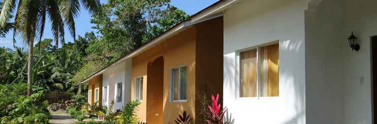 Bangunan Celvis Vacation Cottages