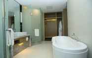 Toilet Kamar 4 ECHARM Hotel Zhengzhou High Tech Zone