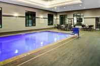 Kolam Renang Hampton Inn & Suites Pittsburg Kansas Crossing