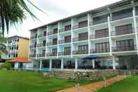 Exterior Serendib Beach Hotel