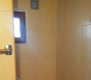 Toilet Kamar 7 Lake Villas