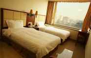 Bedroom 4 Grand Harbour Hotel