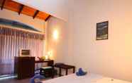 Bedroom 2 Dalawella Beach Resort BY DECO