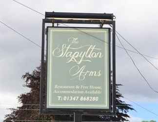 Exterior 2 The Stapylton Arms