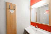 Toilet Kamar B&B Hotel Saint-Witz