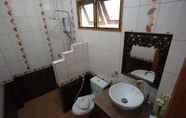 Phòng tắm bên trong 6 Phuoobfa Resort