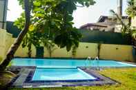 Kolam Renang Sholay Villa