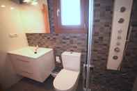 In-room Bathroom Villa in Lloret de Mar - 104833