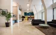 Lobby 5 AAB Apartments Brisbane CBD