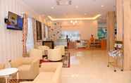 Lobi 6 Royal Hinthar Hotel