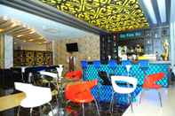 Bar, Cafe and Lounge Royal Hinthar Hotel