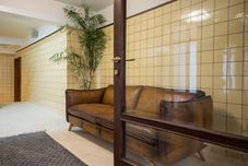 ロビー Reines5 TLV