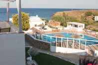 Swimming Pool Ostria Inn
