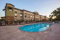 Swimming Pool Hampton Inn & Suites Buellton/Santa Ynez Valley