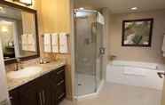 In-room Bathroom 7 The Berkley Las Vegas