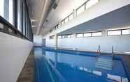Swimming Pool 5 Premier stays
