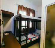 Kamar Tidur 5 JJ Midcity Inn