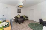 Common Space Two Bedroom House by Klass Living Serviced Accommodation Hamilton - Kenmar House With Parking & WiFi