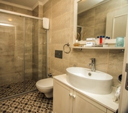 In-room Bathroom 6 Sandal Alaçatı - Adults Only