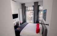 Kamar Tidur 2 Boutique Hotel ZIES