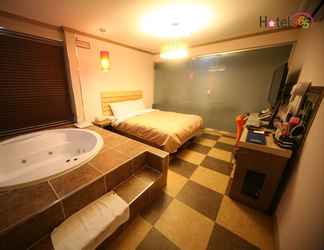 Bedroom 2 Chuncheon Myeongdong Hotel
