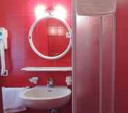 In-room Bathroom 7 La Meridiana