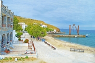 Atraksi di Area Sekitar Moutsouna Beach 1