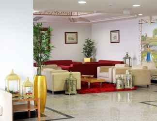 Lobi 2 Travel Hotel