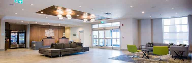 Lobby Holiday Inn Calgary South Conference Center, an IHG Hotel