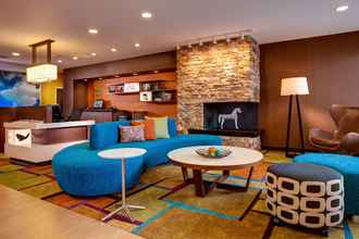 Lobi 4 Fairfield Inn and Suites by Marriott Detroit Canton