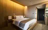 Bedroom 6 Royal Emporium Incheon Airport Hotel