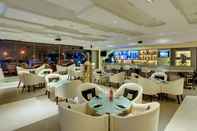 Bar, Kafe, dan Lounge Express Inn The Business Luxury Hotel