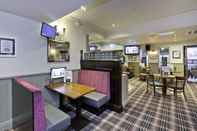 Bar, Kafe dan Lounge Abbey Inn