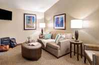 Common Space The Garrison Hotel & Suites Dover - Durham, Ascend Hotel Collection